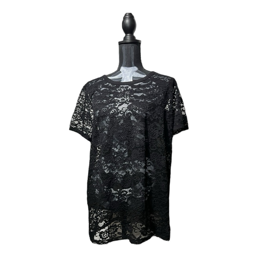 Torrid black lace t shirt size 2